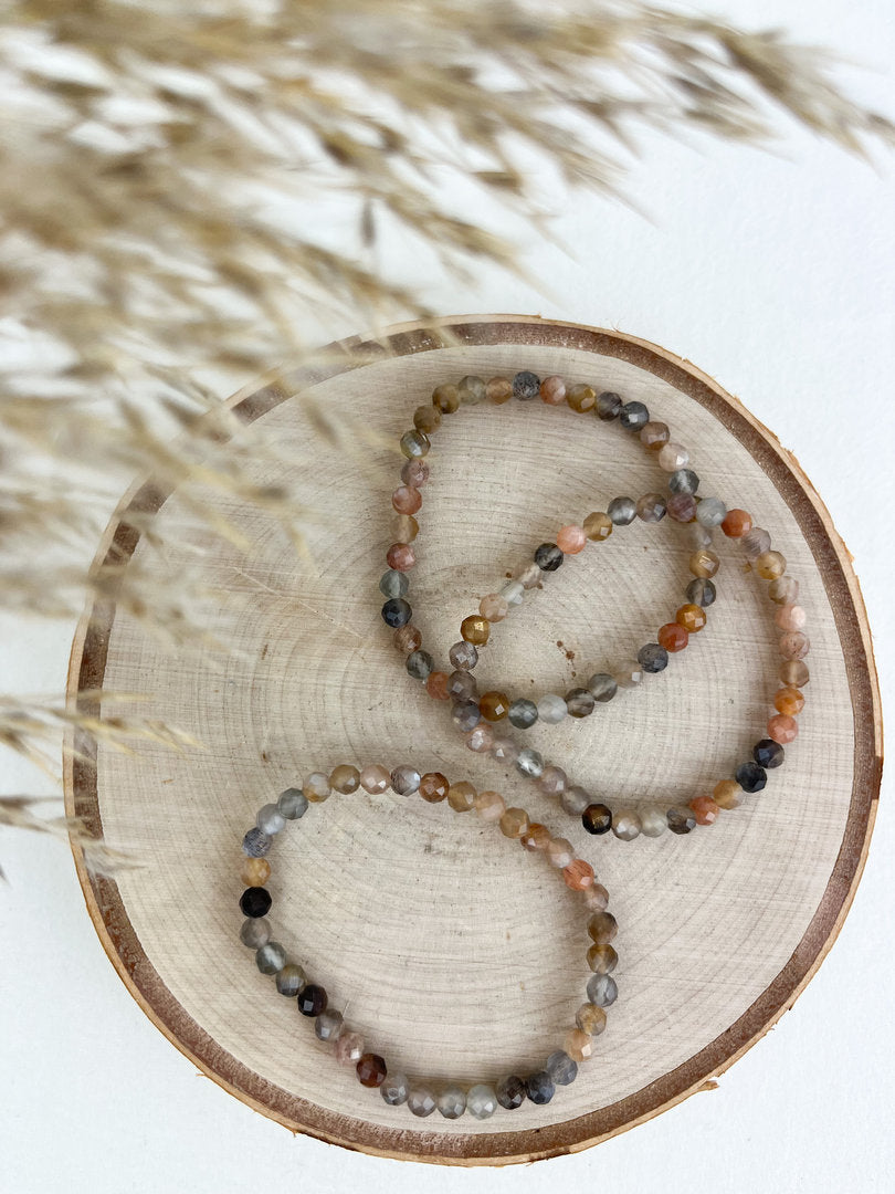 Schönes Mondstein-Mix Armband, Kugeln 4 mm facettiert