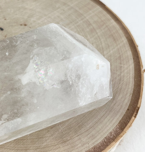 Bergkristall Spitze mit Regenbögen