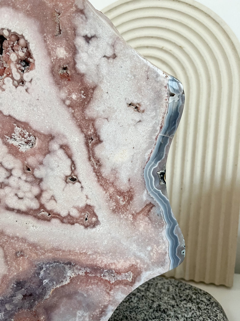 Rosa Amethyst Platte auf Granit Sockel Unikat - XL