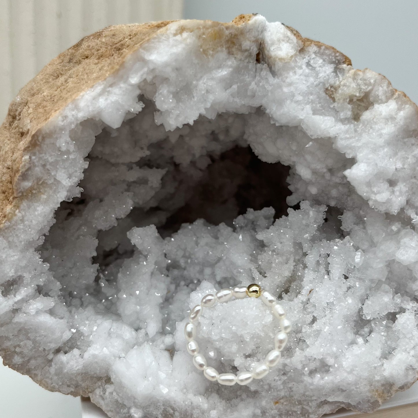 Süßwasser Perle Ring mit goldfarbenen Elementen ☾ HANDMADE