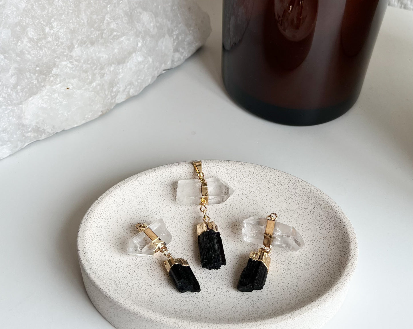 Toller Doppelanhänger Bergkristall & Turmalin Schörl, goldfarben galvanisiert