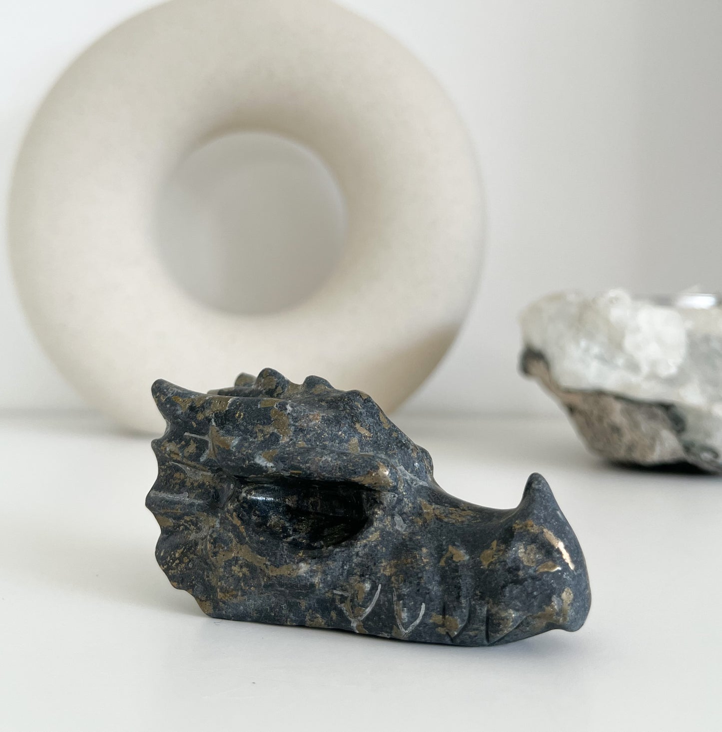 Drachenkopf 🐲Schiefer mit Pyrit | Klarheit, Wahrheit & Selbsterkenntnis