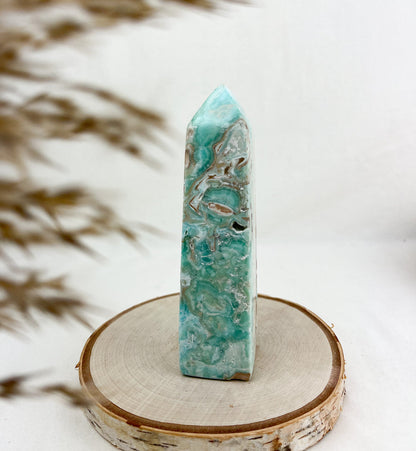 Caribbean Calcite Spitze / Obelisk druzy