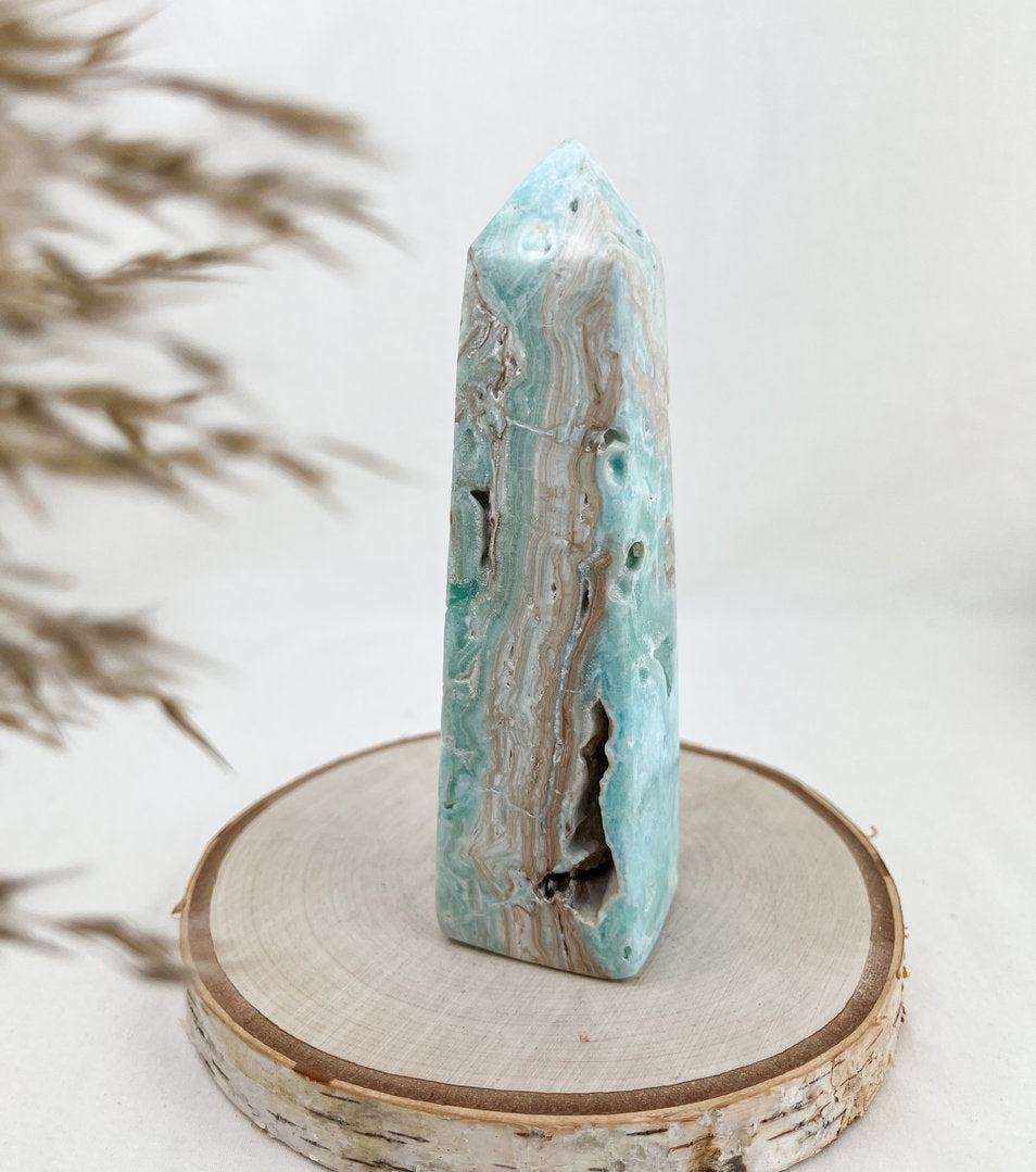 Caribbean Calcite Spitze / Obelisk druzy