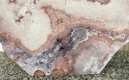Rosa Amethyst Platte auf Granit Sockel Unikat - XL