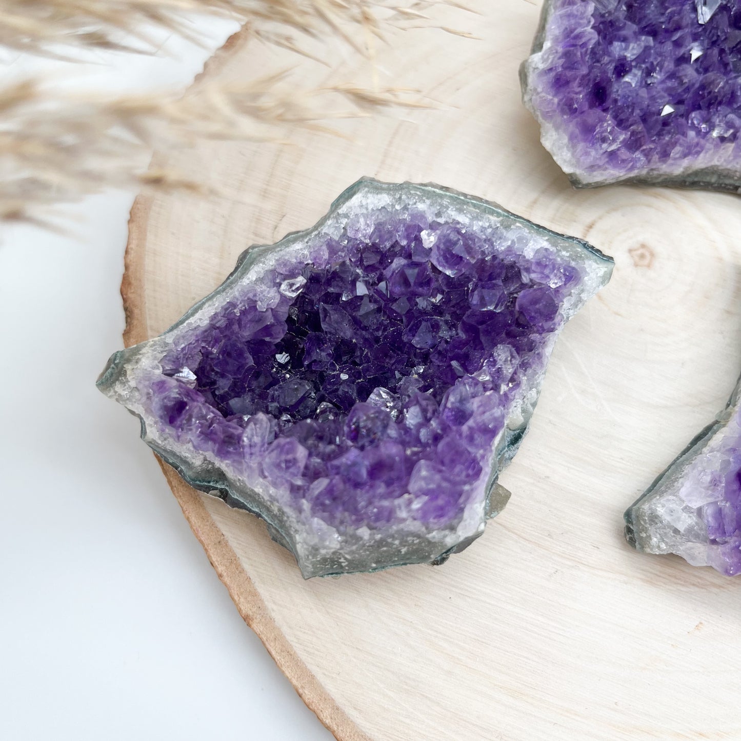 Amethyst Drusenstücke aus Uruguay dunkellila