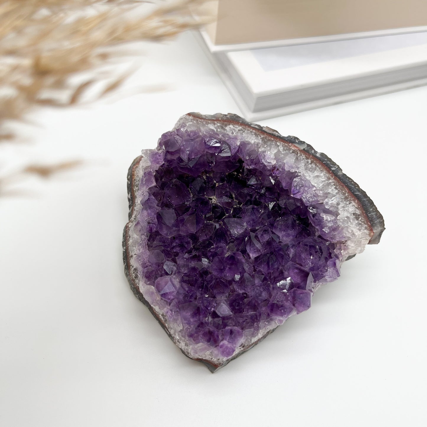 Amethyst Drusenstück aus Uruguay dunkellila