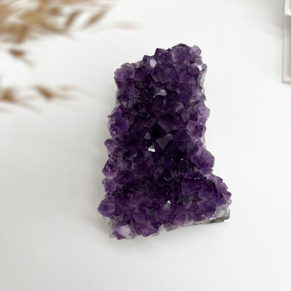 Amethyst Drusenstück aus Uruguay dunkellila