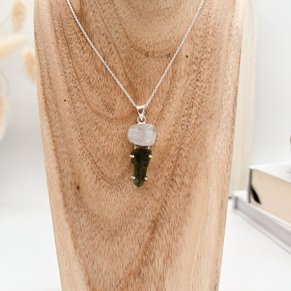 Magischer 💫Moldavit-Mondstein🌙💚 Anhänger, mit Kette