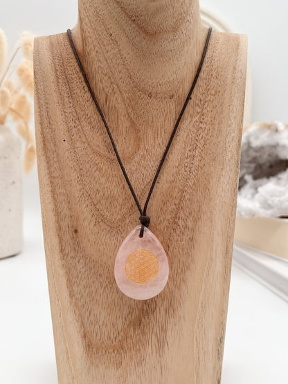 🪷Rosenquarz Anhänger mit goldfarbener🌟 Gravur, verschiedene Ausführungen