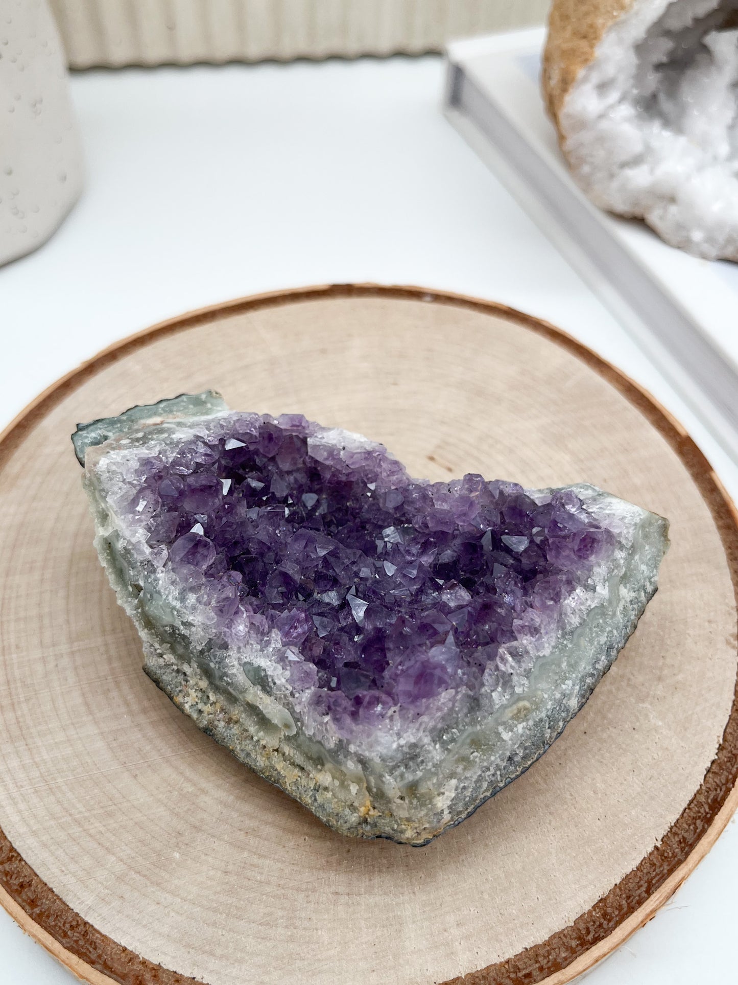 Amethyst Stufe 💜 löst negative Energien ⚡u. Blockaden