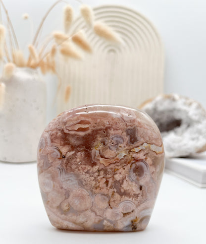Sehr schöne🌸 Kirschblüten Chalcedon 🩷Free Form, entfalte dein Potenzial und lass deine 💫Persönlichkeit erblühen