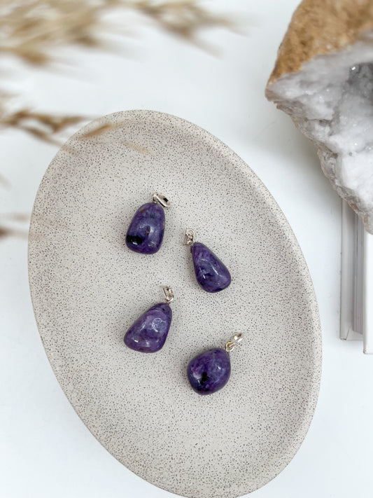 Sehr schöner 💜Charoit Anhänger in Silber, steigert Selbstwertgefühl und Selbstbewusstsein🌟