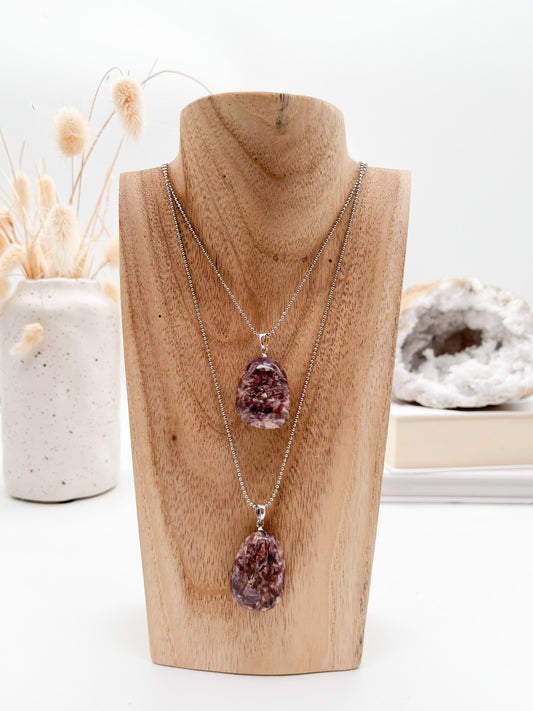 Charoit Anhänger mit Kette | Selbstbewusstsein & Neuanfang ✨