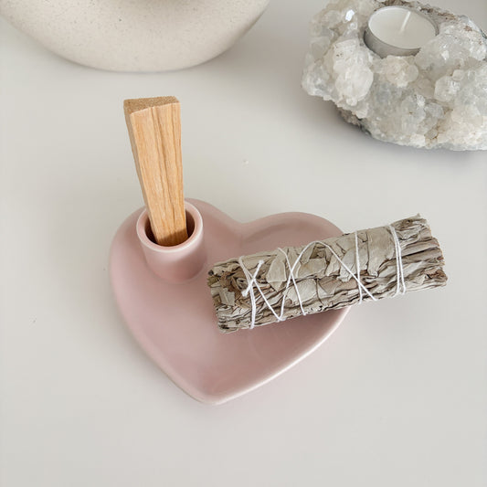 Schöner, rosafarbener Palo Santo Halter aus Keramik in Herzform 🩷