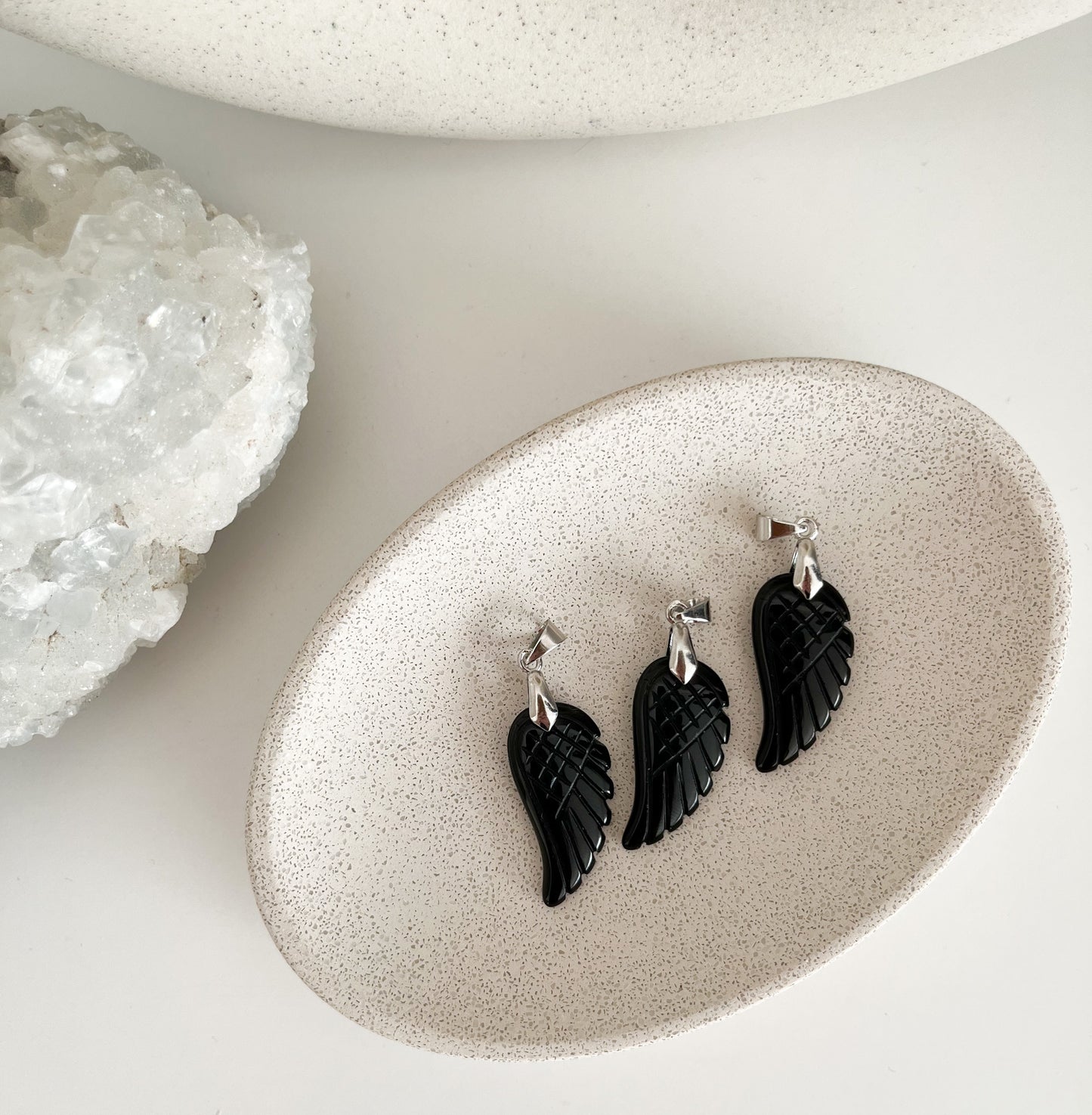 Anhänger Flügel 🪽 in verschiedenen Ausführungen