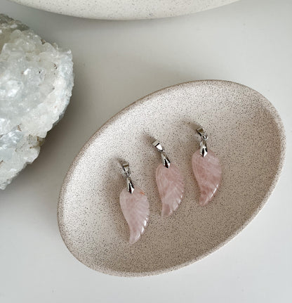 Anhänger Flügel 🪽 in verschiedenen Ausführungen