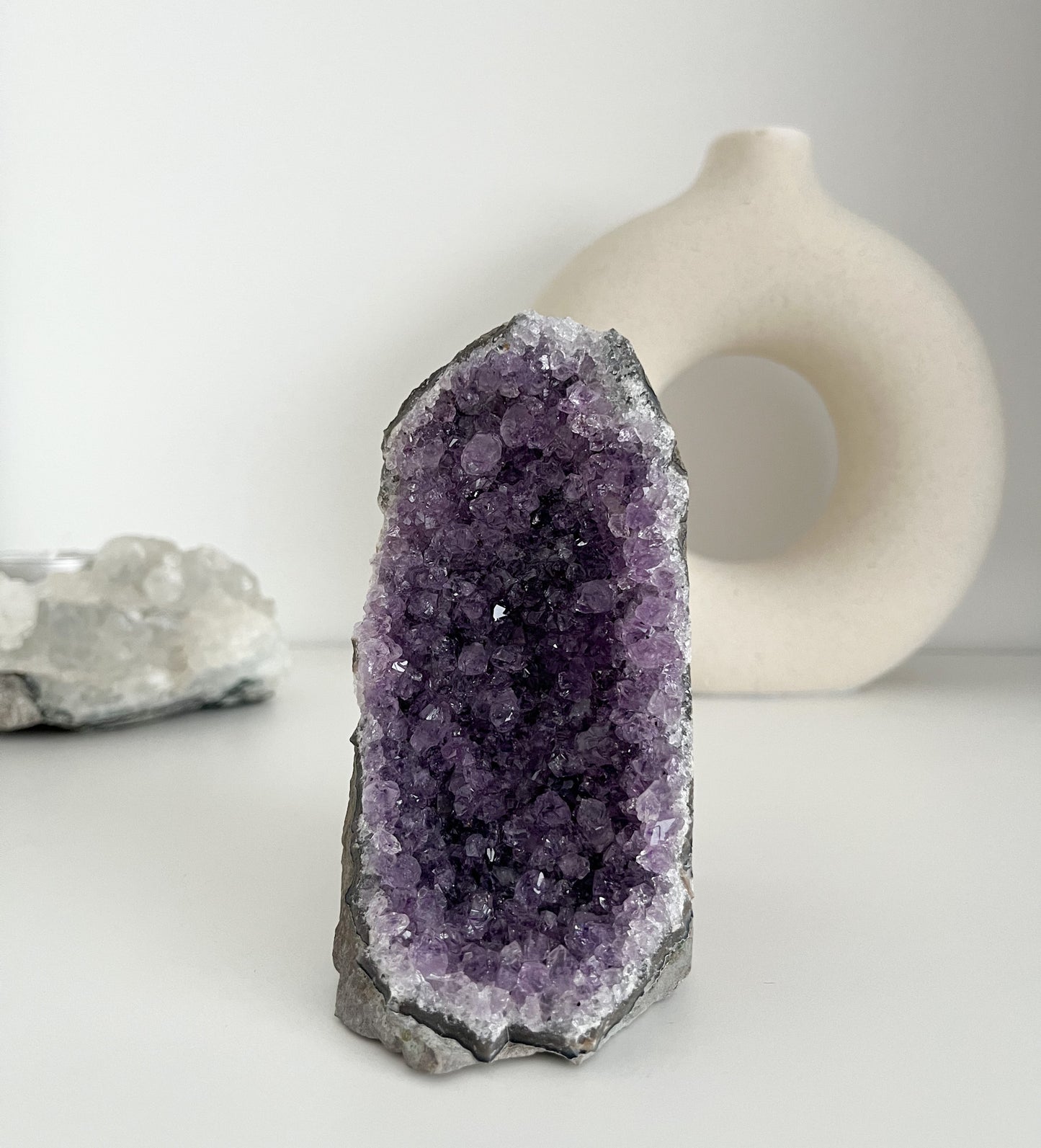 Schöne Amethyst 💜Free Form, fördert eine gute 🏡Raumenergie 💫
