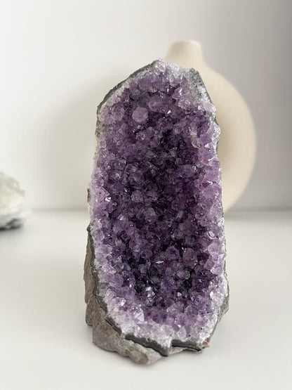 Schöne Amethyst 💜Free Form, fördert eine gute 🏡Raumenergie 💫