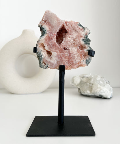 Schöner druzy Rosa 🩷Amethyst auf Ständer
