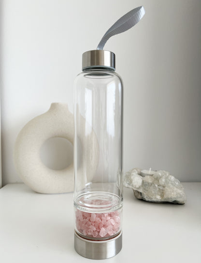 Trinkflasche aus Glas für die Zubereitung von Edelsteinwasser