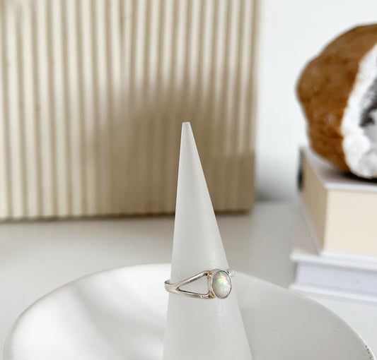 Opal weiß Ring 925er Silber, größenverstellbar